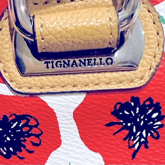 👜🌺‎ NWT TIGNANELLO Strawberry Poppy Tote | Red & Cream Floral Handbag | - Picture 6 of 13